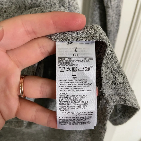 NWOT | Old Navy women’s gray soft knit long sleeve top — small - Picture 5 of 6